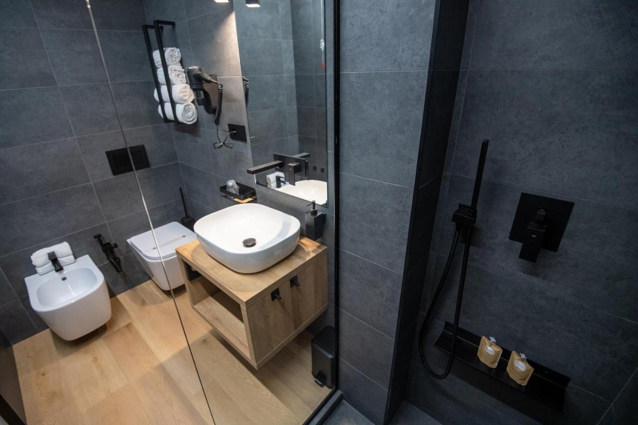 Contemporaneamente 147 - Modern & Comfort Rooms Μπάρι Εξωτερικό φωτογραφία