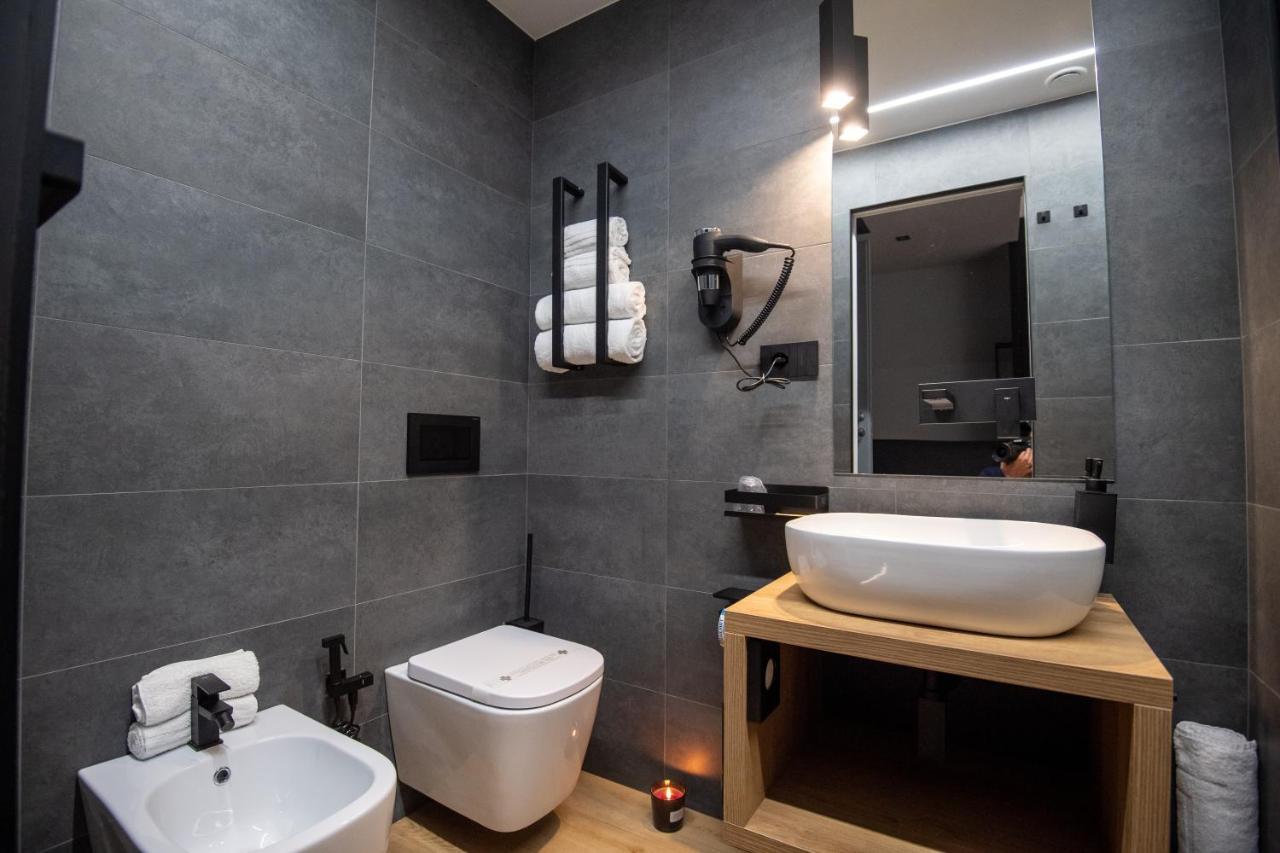Contemporaneamente 147 - Modern & Comfort Rooms Μπάρι Εξωτερικό φωτογραφία