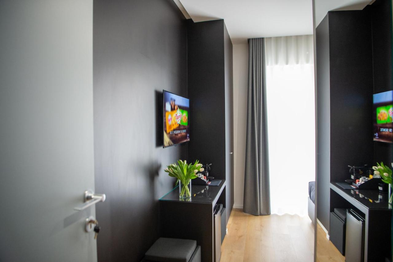 Contemporaneamente 147 - Modern & Comfort Rooms Μπάρι Εξωτερικό φωτογραφία