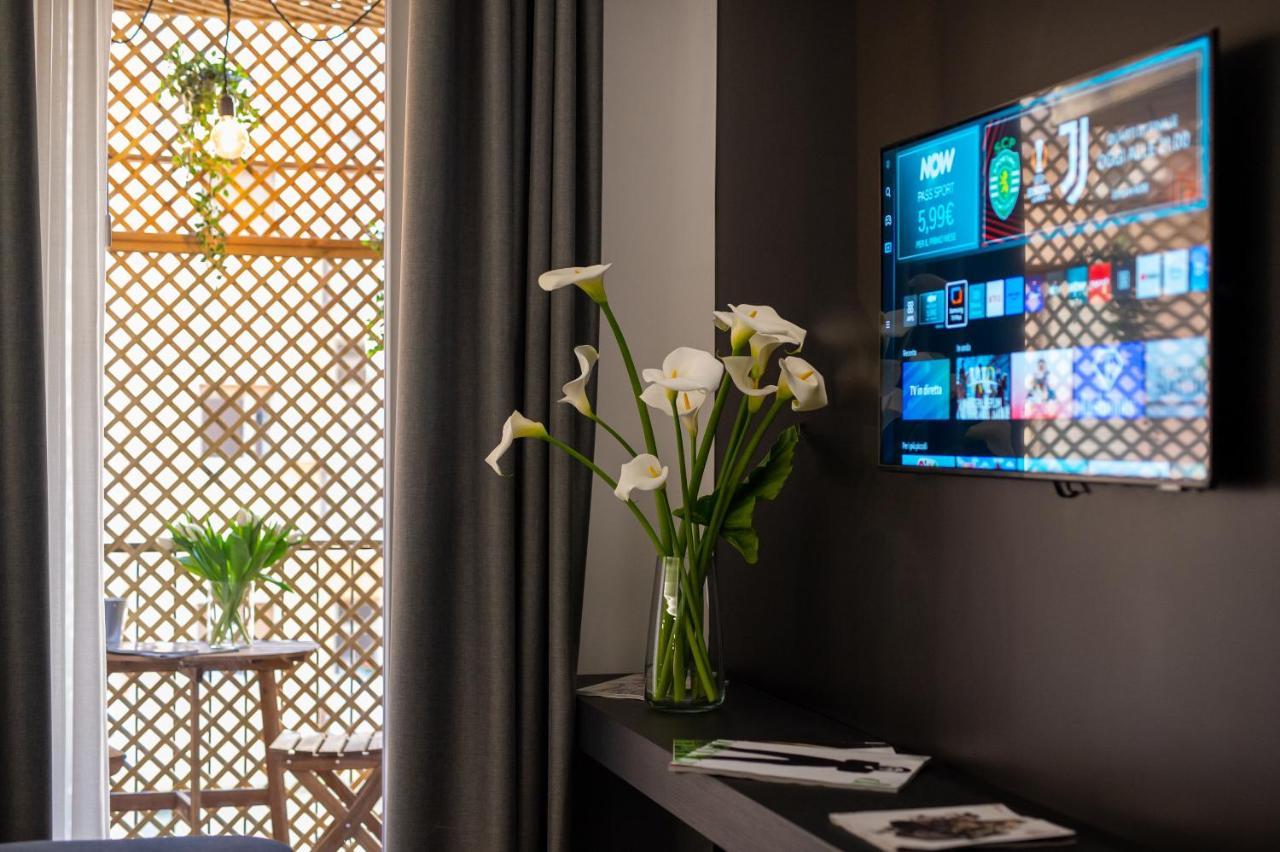 Contemporaneamente 147 - Modern & Comfort Rooms Μπάρι Εξωτερικό φωτογραφία